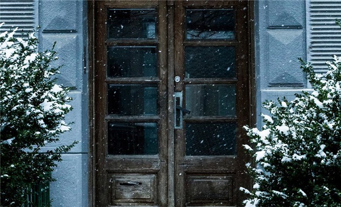 Морозостойкий уличный доводчик для двери: как выбрать надежный?