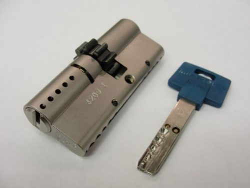 Личинка «ключ-ключ» с шестеренкой под перфокарточный ключ