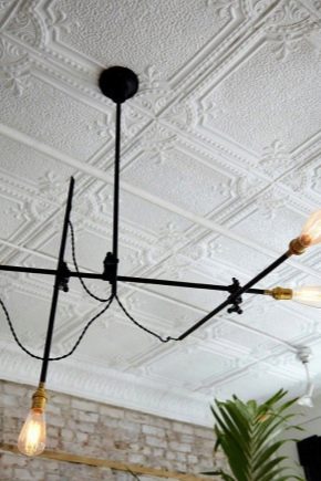 Как выбрать клей для потолочной плитки из пенопласта?