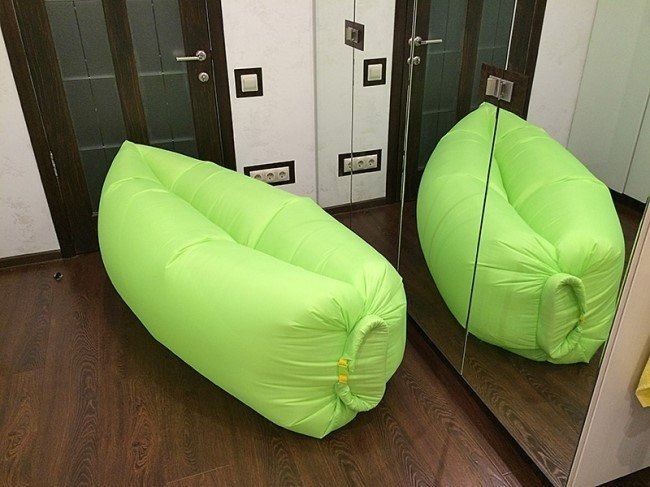 Зеленая мягкая мебель