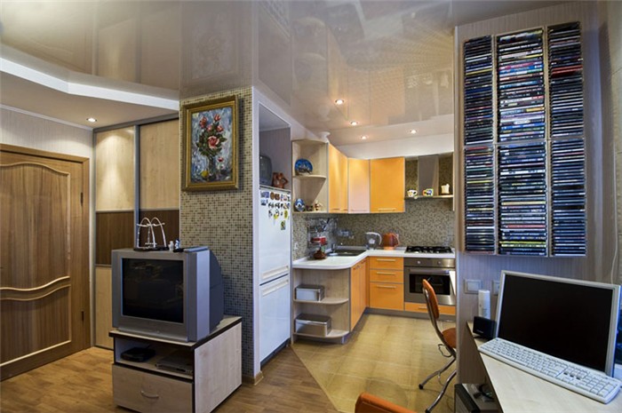 Для увеличения пространства в квартире можно соединить кухню с гостиной
