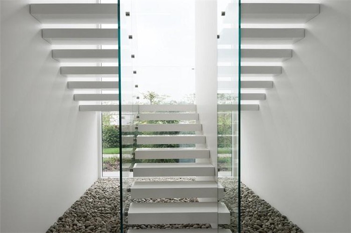 Современный стиль - Стиль и дизайн лестницы на второй этаж