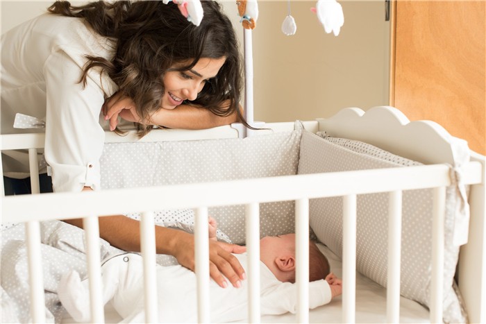 11 лучших кроваток для новорожденных в 2023 году