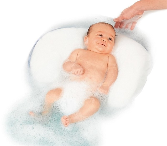 Валик для купания младенцев фото