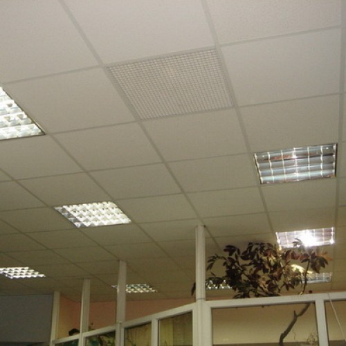 вентиляция из пластика в потолке