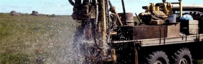 Скважина на воду способом роторного бурения: особенности технологии, принцип осуществления работ